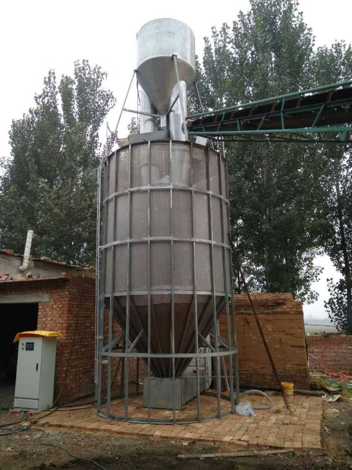 邢臺廣宗縣糧食玉米烘干機(jī)現(xiàn)場